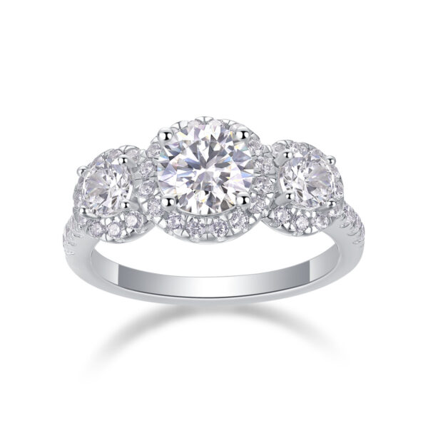 Human Warmth - A Fashionable And Luxurious Jewelry Piece Set With 1-carat Moissan Diamond S925 Sterling Silver And Platinum-plated Diamond